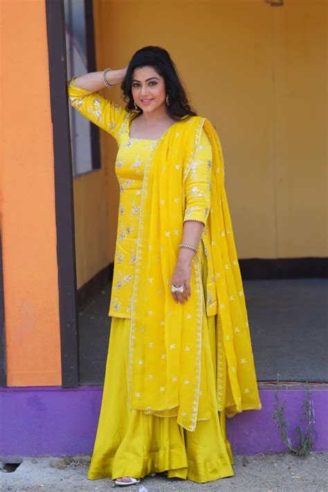 meena durairaj actress