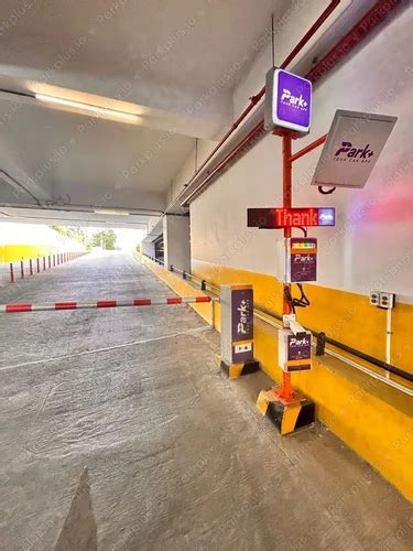 park boom barrier gate  anpr camera  apartments