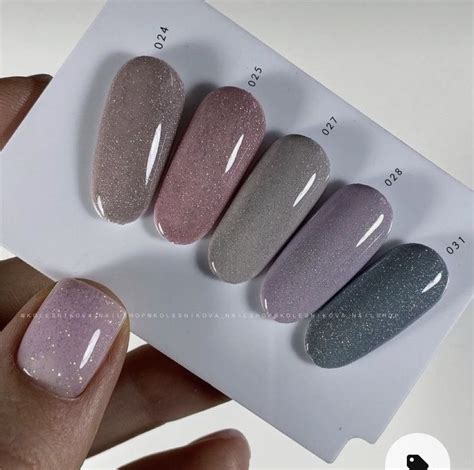 Pin by Sewingroom31 on Beauty | Simple gel nails, Stylish nails art ...