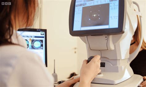 Signs of Parkinson’s disease in eye scans featured on BBC News - NIHR