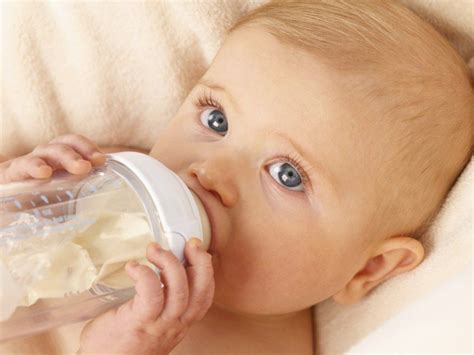 Quel lait infantile choisir pour mon bébé ? | Biberon, Allaitement ...