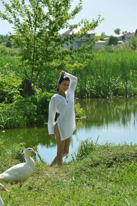 Divina A : r/LadiesofMetArt