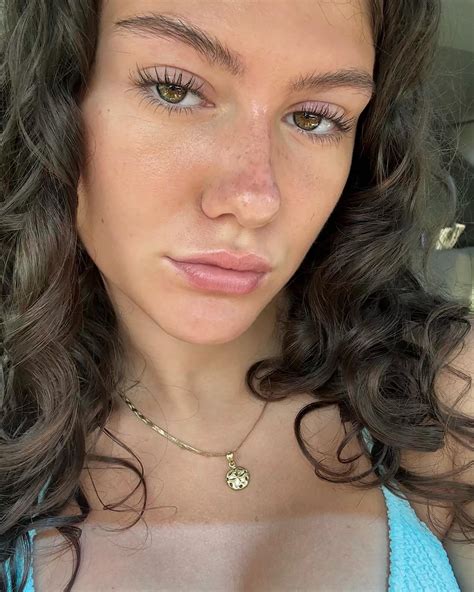 sophia brooks 💫🫒👢🍎🥂🎬🎸☕️🐆🪴🎱 | 🪼🪼 | Instagram