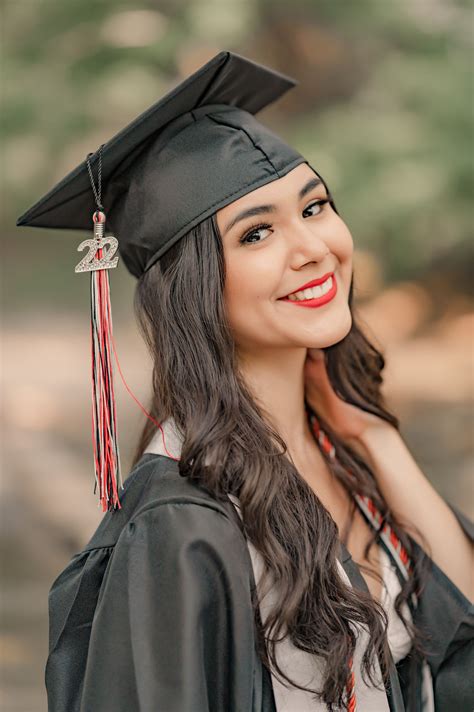 graduation picture ideas 4