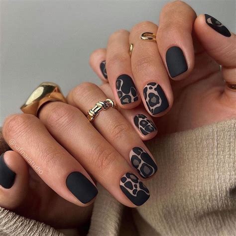add  pop   cheetah print nails