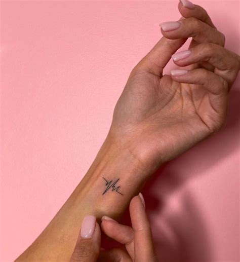 Simple Tattoo Designs For Hands