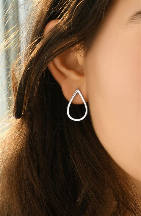 Сережки пусети зі срібла 925 у формі великих крапель - Dadiverin Jewelry