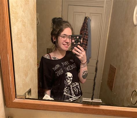18 : r/selfies