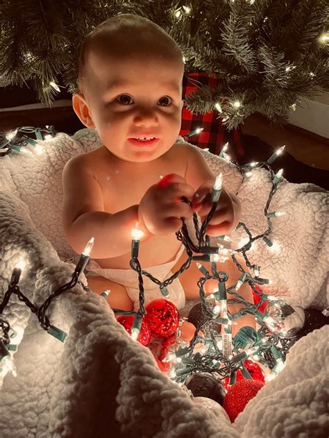 11 months photo shoot | Christmas baby pictures, Baby christmas photos ...