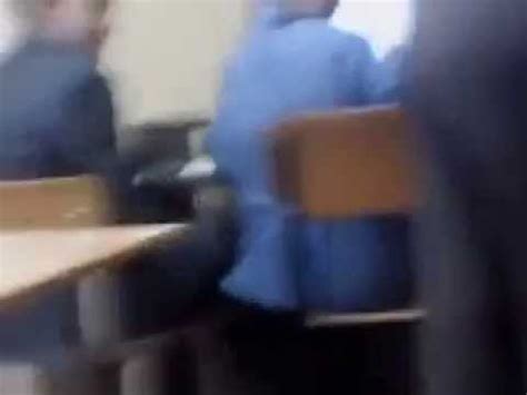 Пацан шлепнул училку по жопе - YouTube