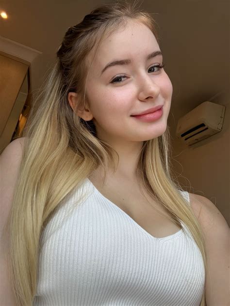 Bule Barbie - Bule Barbie added a new photo.