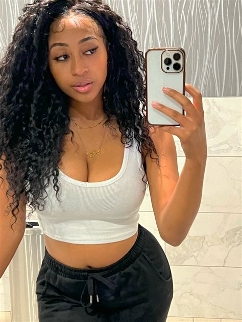 Kalani Rodgers - Free nude pics, galleries & more at Babepedia