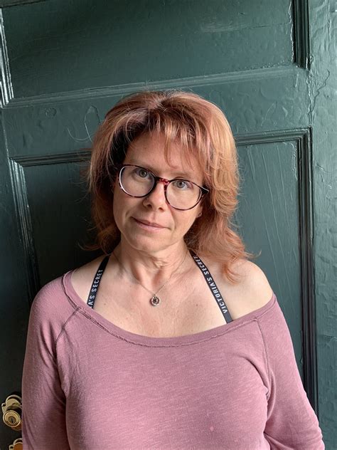 Pin by Regina Shrabel on amy | Stylish older women, Sexy older women