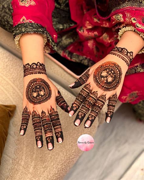 Mandala & Gol Tikki Mehndi Designs - Special & Stylish Mehndi Designs (3) - StylesGap.com