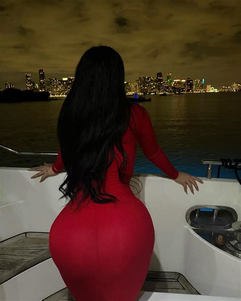 Luna Michel (@lunaamichell) • Instagram photos and videos