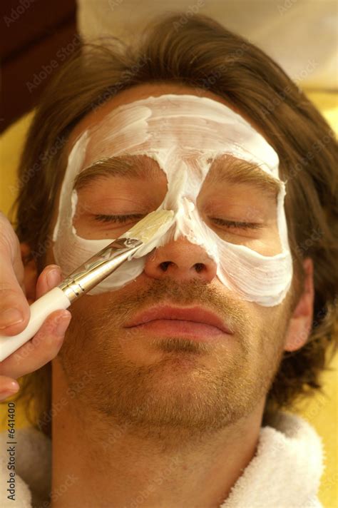 facemask Stock-Foto | Adobe Stock