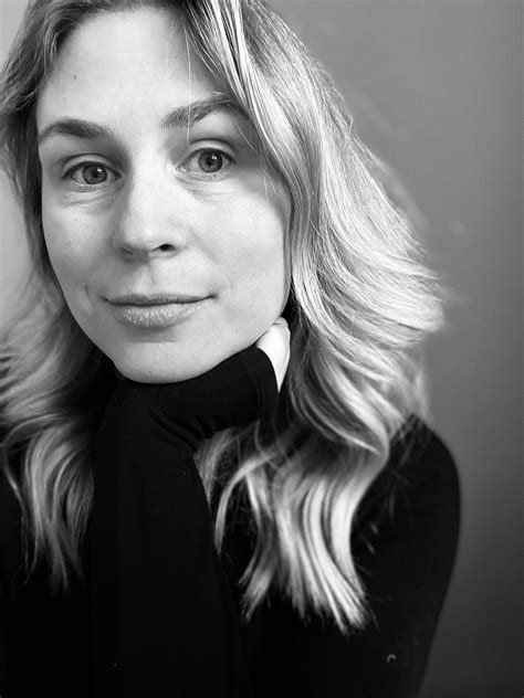 Loni Bergqvist – Medium