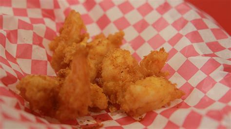 Video: Augusta Eats - Ridge Road Bait and Tackle serves up seafood