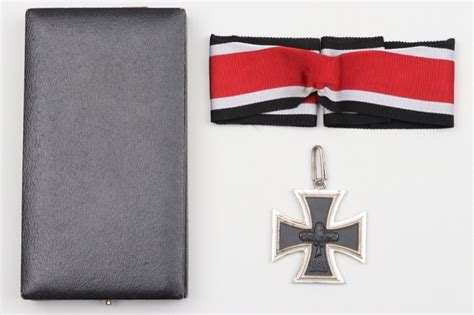ratisbon's | 1957 Knight's Cross with case - S&L | DISCOVER GENUINE ...