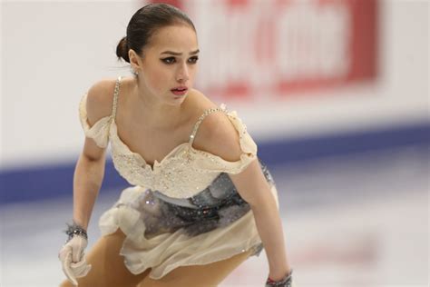 【写真】「虎柄の大胆衣装」や「プリンセスコーデ」に「私服姿」も！世界を魅了するアリーナ・ザギトワの厳選フォトをお届け ...