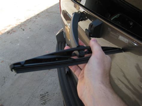 GM-Chevrolet-Tahoe-Rear-Window-Wiper-Blade-Replacement-Guide-005