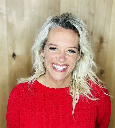 Kinzie JonesFacebook