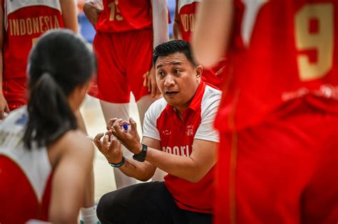 energi ganon baker sulut semangat coach desandrew latih tim jelang dbl