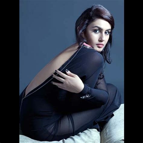 huma qureshi showing  bare   hot hd shoot