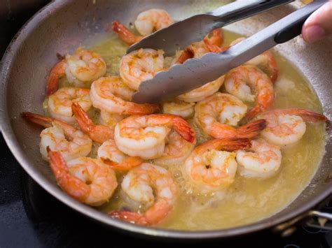 Shrimp Scampi With Garlic, Red Pepper Flakes, and Herbs Recipe