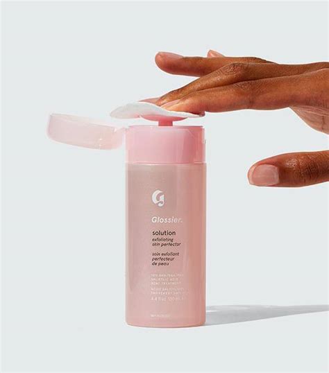 The 18 Best Chemical Exfoliators for the Glowiest Skin | Who What Wear