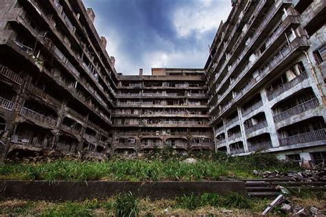 Urban Decay in the eyes of Chris Luckhardt - ABC News