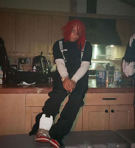 Trippie Redd Outfit from January 5, 2022 | WHAT’S ON THE STAR?