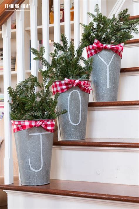 30 Festive JOY Christmas DIY Decorations | Styletic