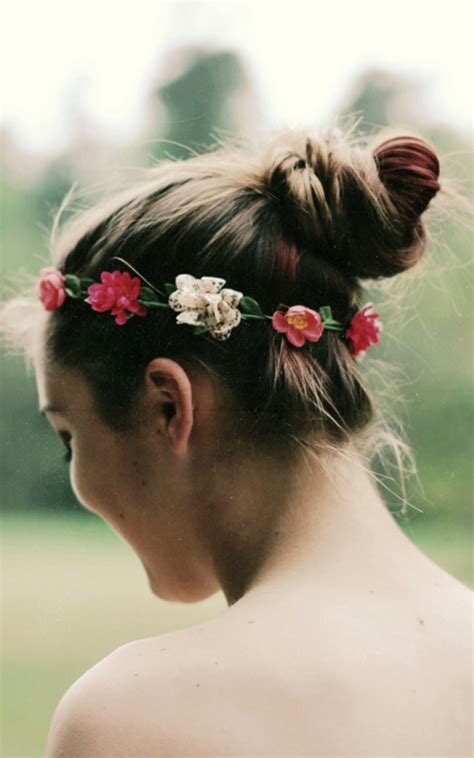 8 Beautiful Flower Crown Ideas