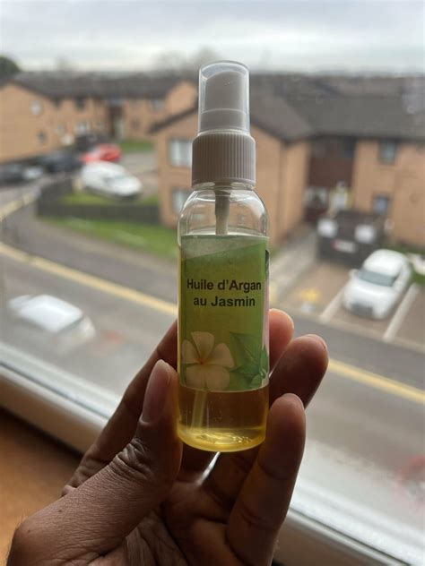 Jasmine Essential Oil Benefits: Expert In Morocco Explained To Us - Hair Expert Hub