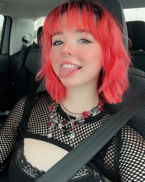 Kat Kitty | Let me break ur heart | Instagram