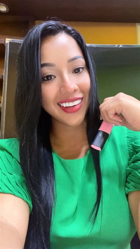 Comenzó a seguirte en Instagram Te ha enviado un mensaje 💌 Hola es hora