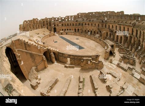 Tunisia roman amphitheatre el jem ruins hi-res stock photography and