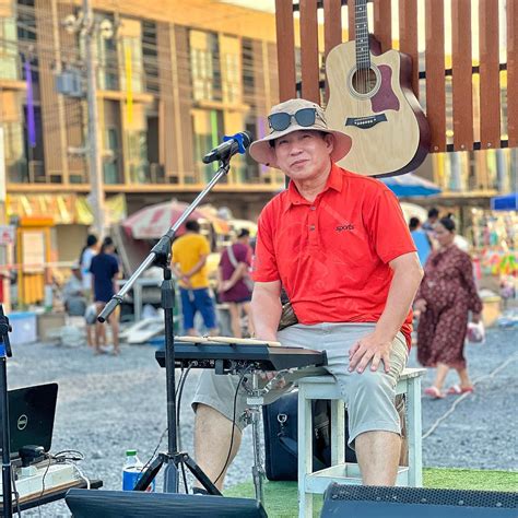 Nuttacha - สวัสดียามเช้าจ้า ทักทายส่งกำลังใจจ้า ☺️ #goodmorning | Facebook