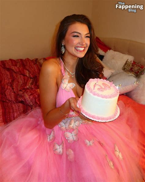 Rachel Pizzolato Looks Hot In Pink On Her Birthday (11 Photos