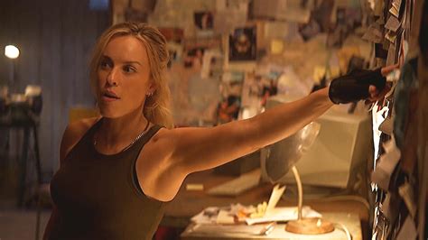Jessica McNamee as Sonya Blade😍 : r/MortalKombat
