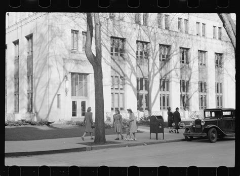 Main post office, Dubuque, Iowa, April 1940, by John Vachon. : r/Iowa