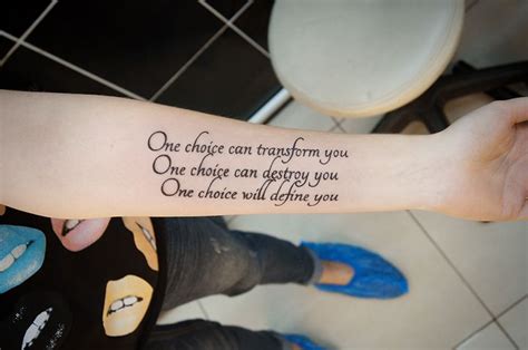 Тату надписи на английском языке - фото в салоне Tattoo Times