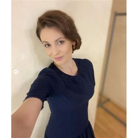 Диана Димитрова не само играе в “Тютюн” във Варна, но показва там и ...