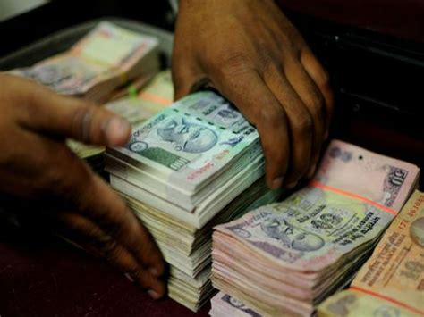 Tracing hawala money transactions in India - Oneindia News