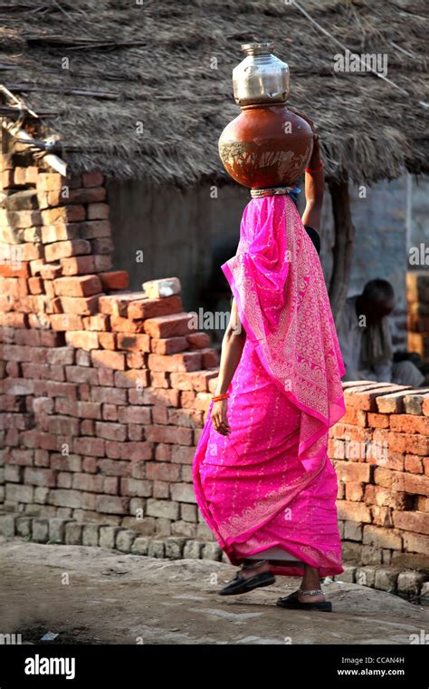 Hinduism indian village life hi-res stock photography and images - Alamy