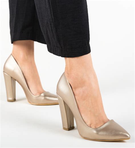 pantofi sunshine aurii noua colectie este aici