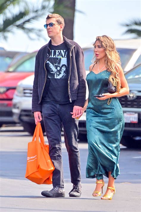 Farrah Laurel Abraham's feet