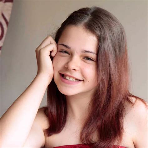 Claire Parr's Instagram, Twitter & Facebook on IDCrawl
