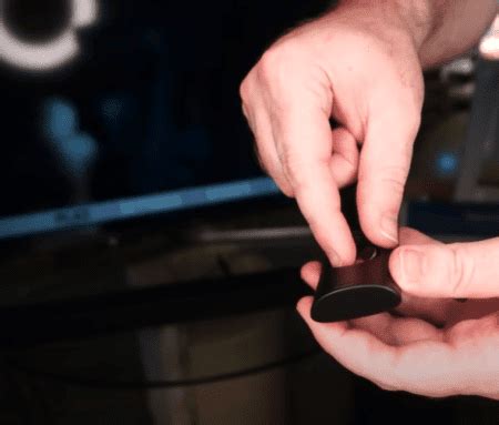 how to open vizio remote